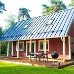 Vormsi Suvila Villa Hullo